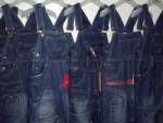 Как выбирать джинсовую детскую одежду