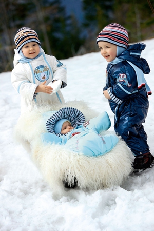 Как выбрать зимний пуховик для ребенка?